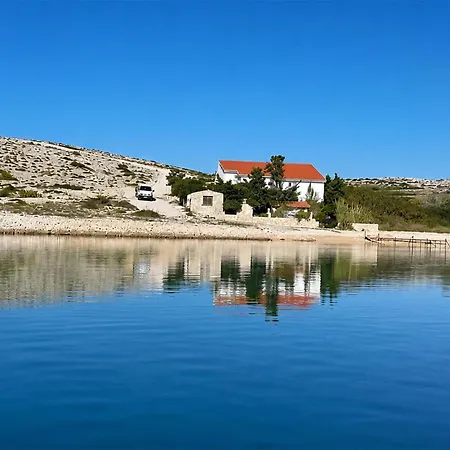 Stunning In Smokvica * Smokvica (Pag)