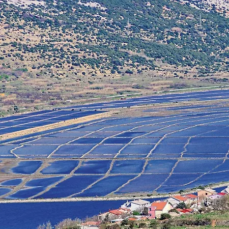 Stunning In Smokvica Smokvica (Pag)